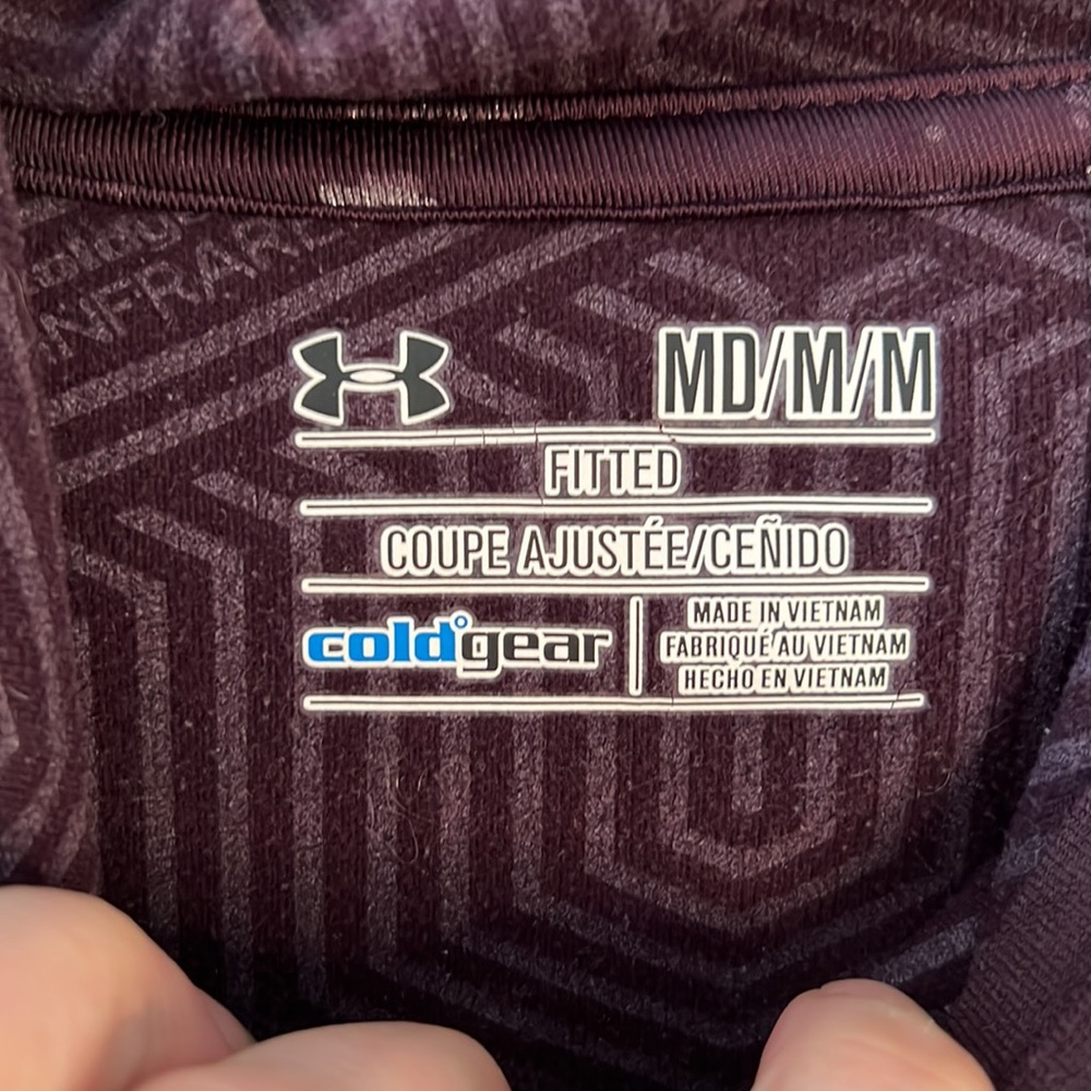 Under Armor Top - Picture 4 of 4